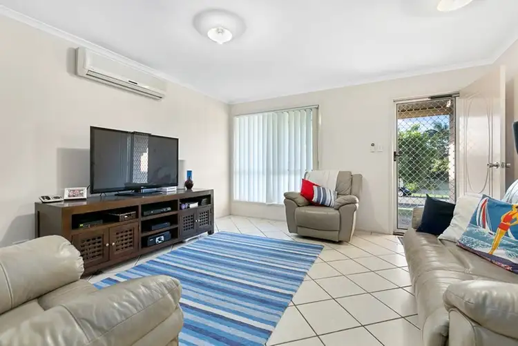 Second view of Homely house listing, 33 Hutton Avenue, Wynnum QLD 4178