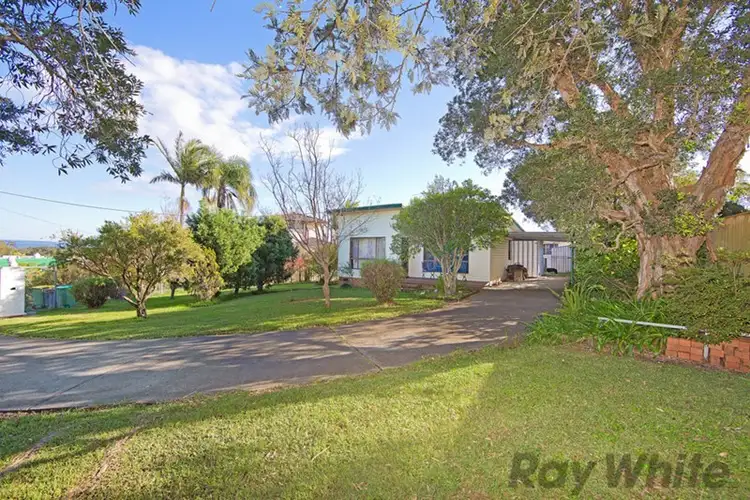 6 Morcombe Close, Gorokan NSW 2263