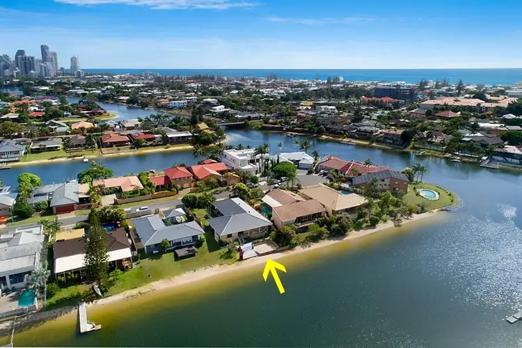 27 Weatherly Avenue, Mermaid Waters QLD 4218