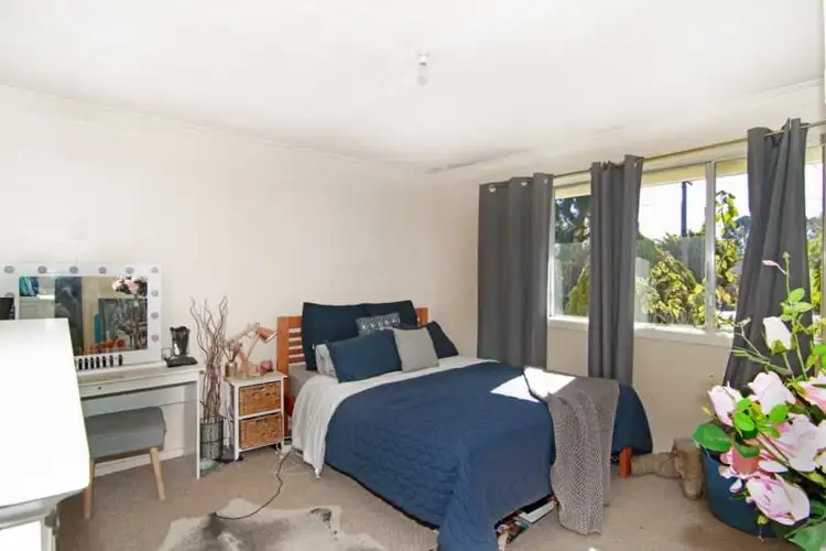 Fifth view of Homely house listing, 16 Bowman Avenue, Armidale NSW 2350