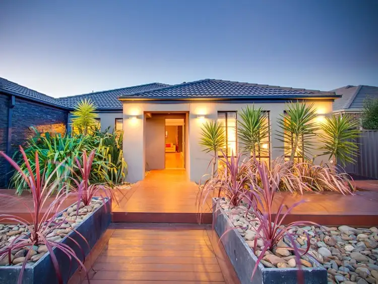 Second view of Homely house listing, 16 Cityview Crescent, Tarneit VIC 3029