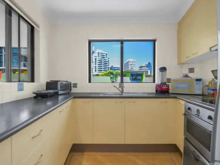 Sixth view of Homely apartment listing, 4/474 Upper Edward Street, Spring Hill QLD 4000