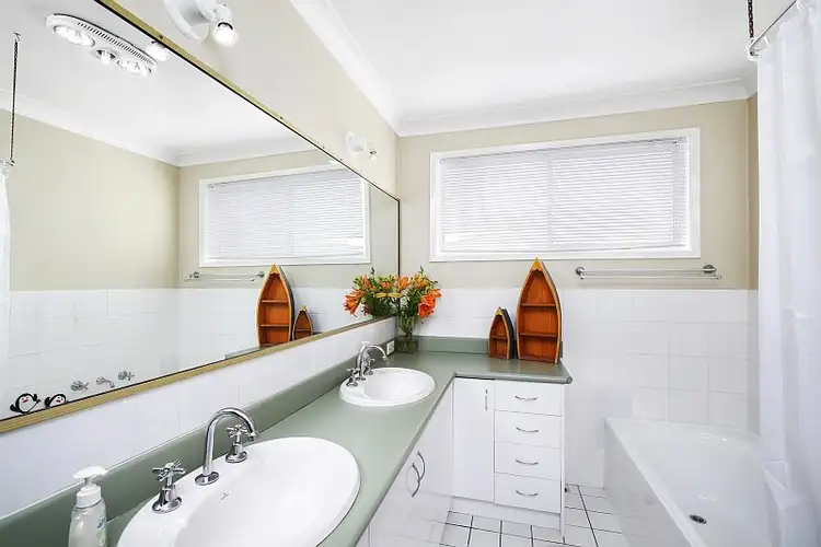 Fifth view of Homely house listing, 7 Althea Place, Point Clare NSW 2250