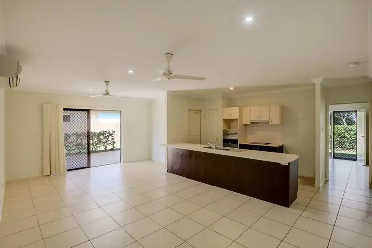 35 Huntley Crescent, Redlynch QLD 4870