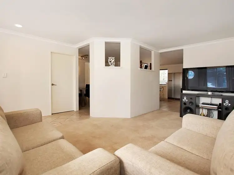 2 Zion Grove, Ballajura WA 6066