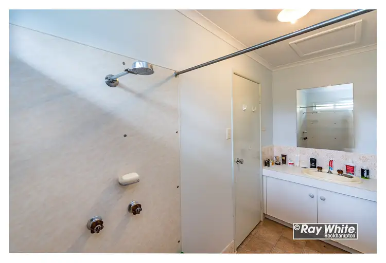 Fifth view of Homely other listing, 1and 2/17 Peltophorum Street, Koongal QLD 4701