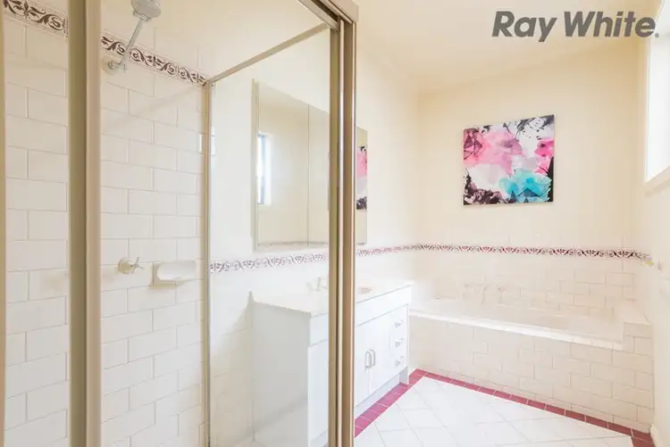 Fifth view of Homely house listing, 2/50 Saratoga Crescent, Keilor Downs VIC 3038