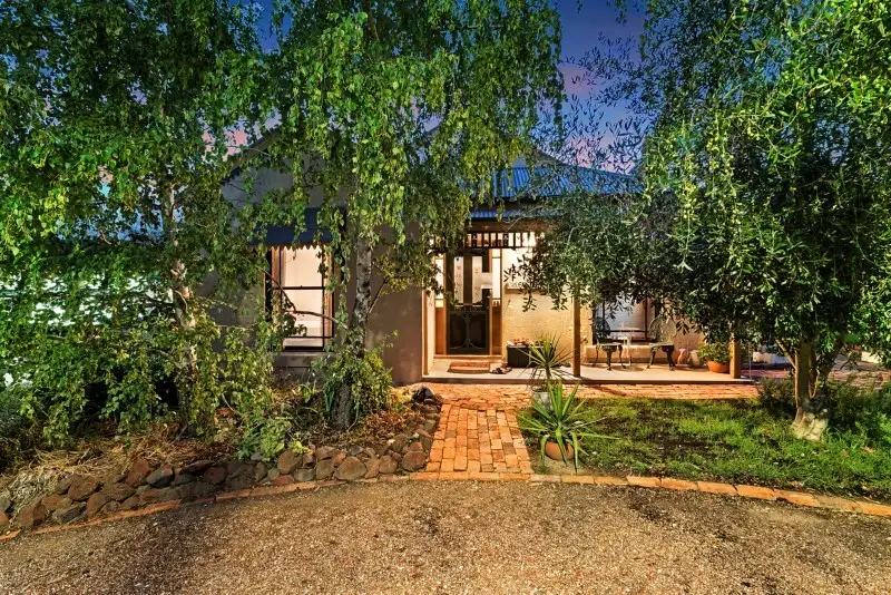 Main view of Homely house listing, 3 Pauline Court, Kangaroo Flat VIC 3555