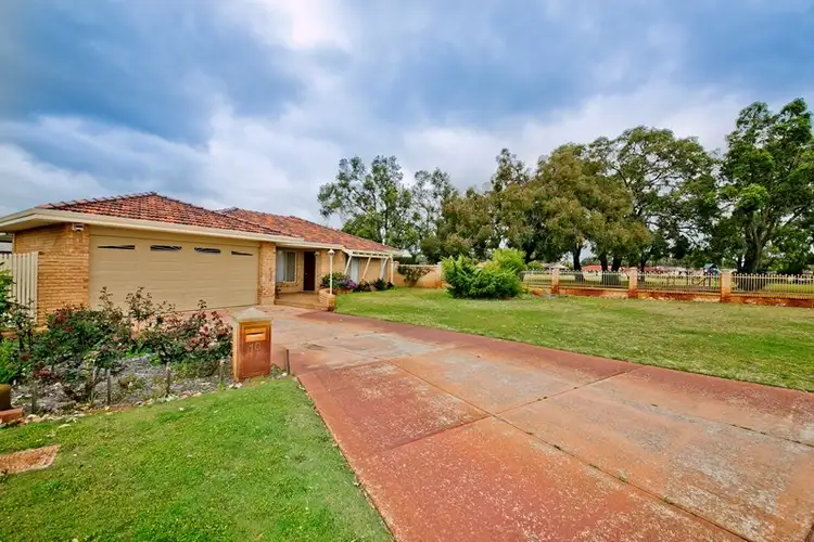 10 Fleming Close, Morley WA 6062