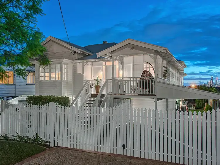 16 Merehaye Street, Wooloowin QLD 4030