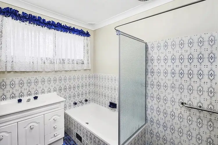 Fifth view of Homely house listing, 8 Colleen Street, Berkeley Vale NSW 2261