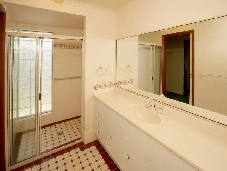 Sixth view of Homely house listing, 6 Roberts Way, Kooringal NSW 2650