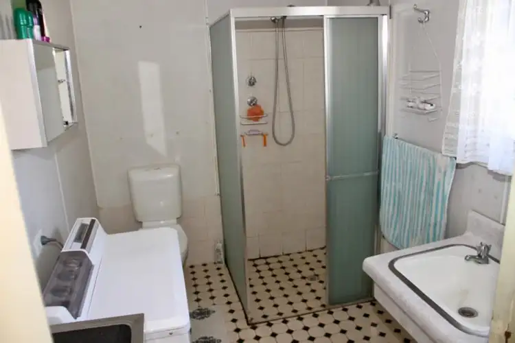 Sixth view of Homely house listing, 10 High Street, Bordertown SA 5268