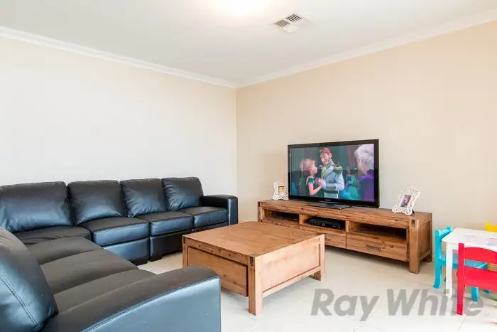 Sixth view of Homely house listing, 15 Graysynd Circuit, Cameron Park NSW 2285