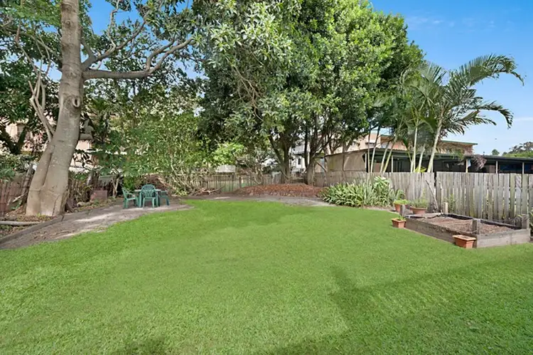 Sixth view of Homely house listing, 4 Lang Street, Bilinga QLD 4225