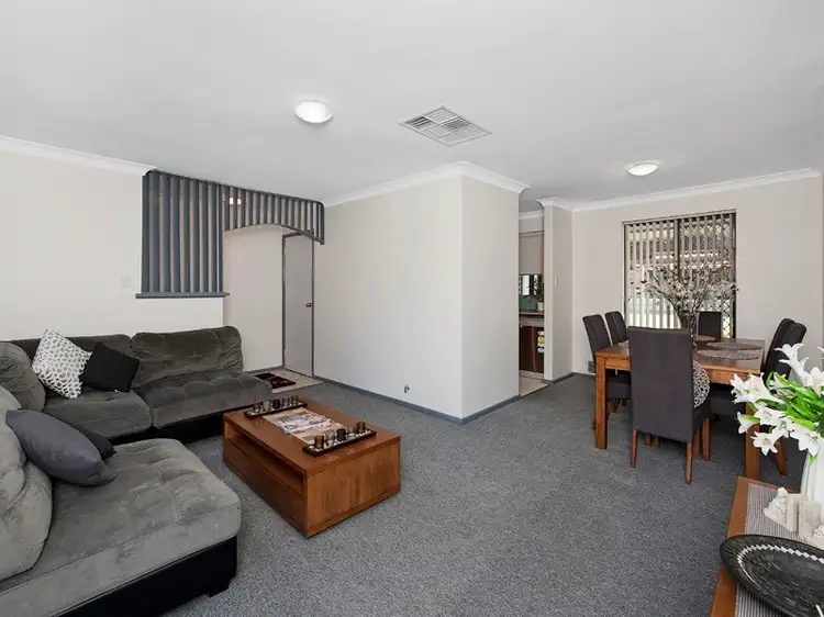 48 Kenton Way