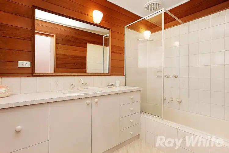 Seventh view of Homely house listing, 2 Cresta Court, Mulgrave VIC 3170