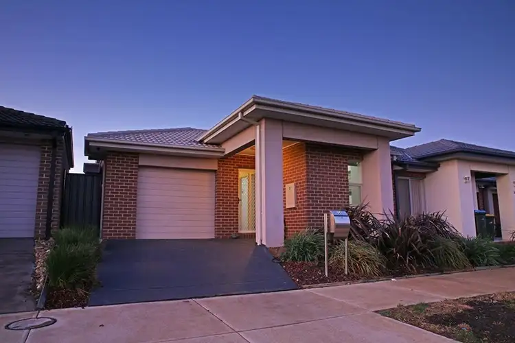 Fifth view of Homely house listing, 34 Birchmore Circuit, Truganina VIC 3029