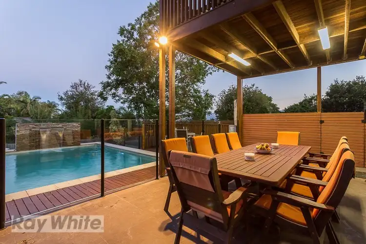 28 Raven Street, Camp Hill QLD 4152