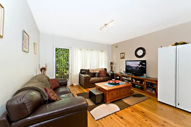 2/4 Parry Avenue, Narwee NSW 2209