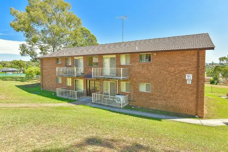 8/3 Lavinia Pace, Ambarvale NSW 2560