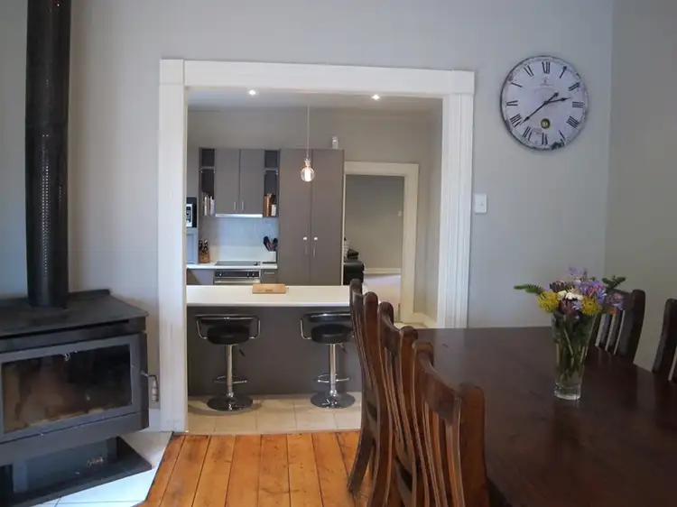 82 Watton Street, Penshurst VIC 3289