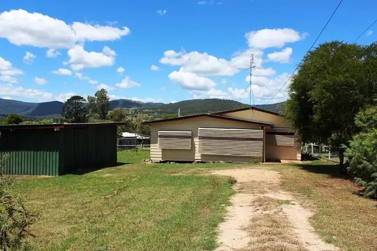 27 Pine Street, Killarney QLD 4373