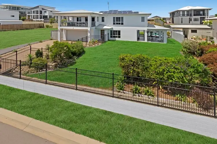 13 Cashell Crescent, Bushland Beach QLD 4818