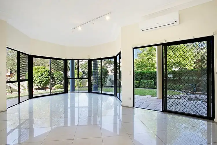 4/11 Holland Street, Toowong QLD 4066