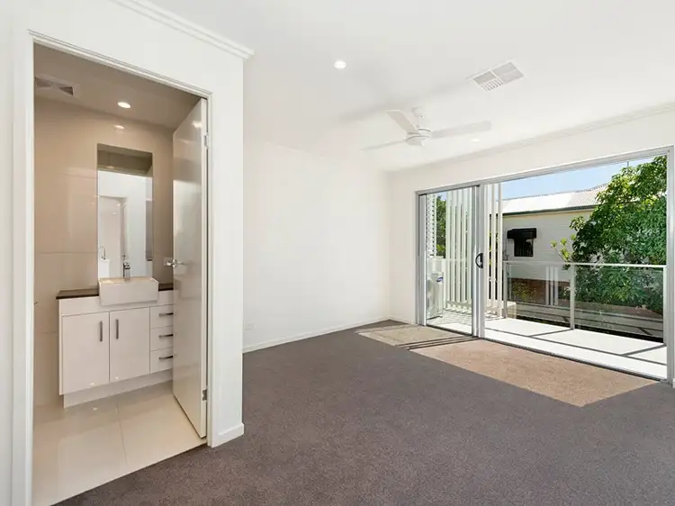 Fourth view of Homely unit listing, 4/14 Webb Street, Margate QLD 4019