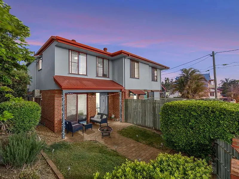 Main view of Homely townhouse listing, 1/6 Hoogley Street, West End QLD 4101