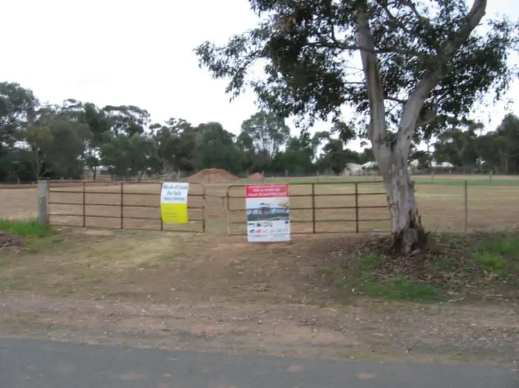 2 Cohen Street, Rochester VIC 3561