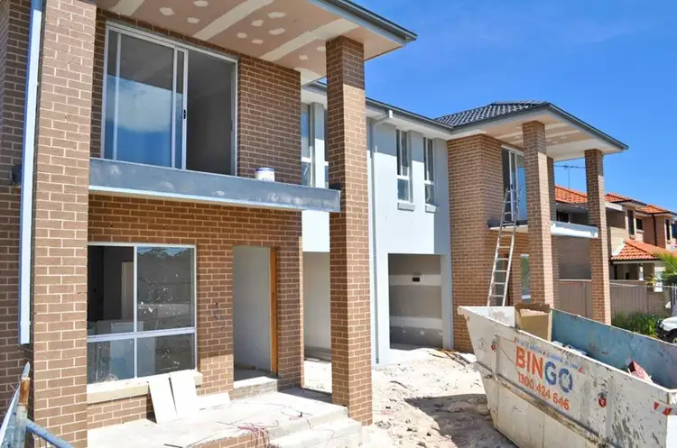 2/14 Gowrie Avenue, Punchbowl NSW 2196