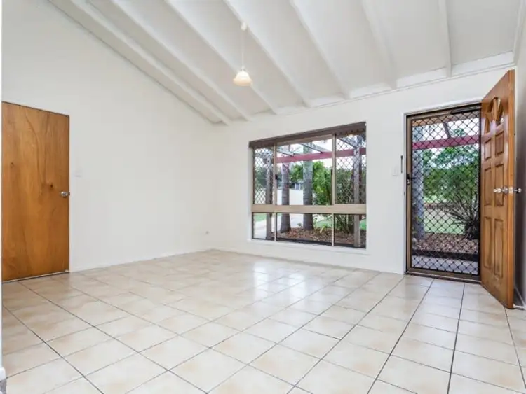 Sixth view of Homely house listing, 10 Ravenscraig Court, Kallangur QLD 4503