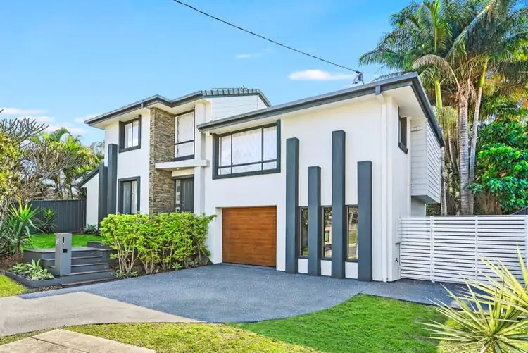 17 Wyndham Avenue, Southport QLD 4215