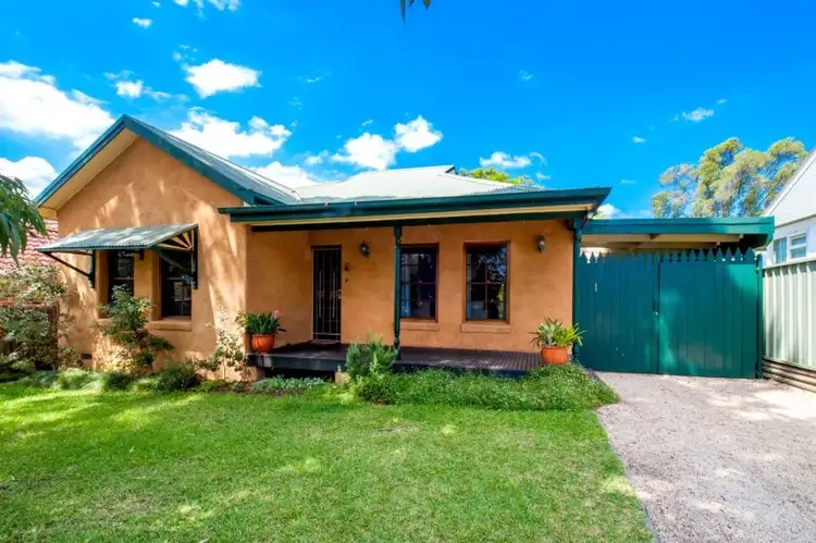 29 Kennedy Street, Picnic Point NSW 2213
