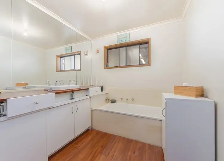 Sixth view of Homely house listing, 8 Cavell Close, St Albans VIC 3021