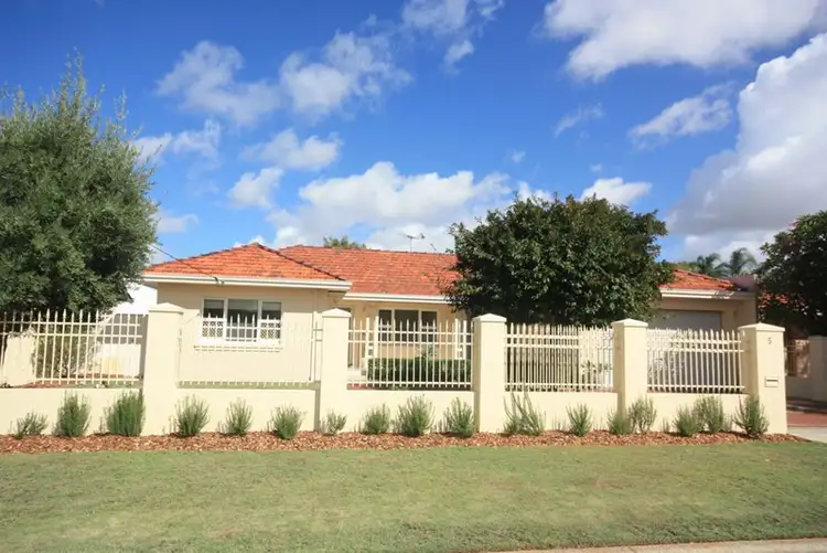 5 Melbourne Way, Morley WA 6062