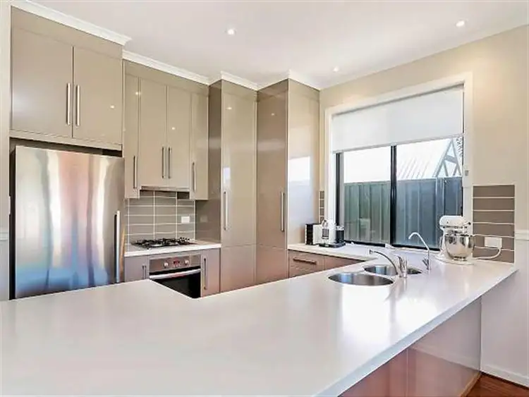 71 Lord Howe Crescent, Mawson Lakes SA 5095