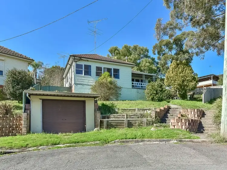 5 Fisher Place, Campbelltown NSW 2560