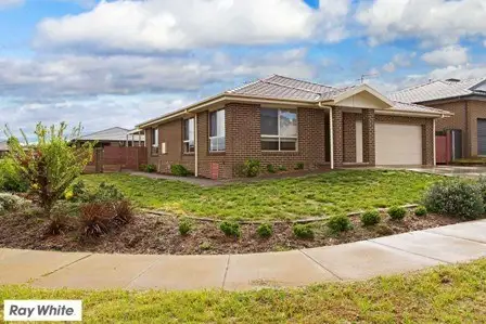 4 Lumsden Lane, Yass NSW 2582