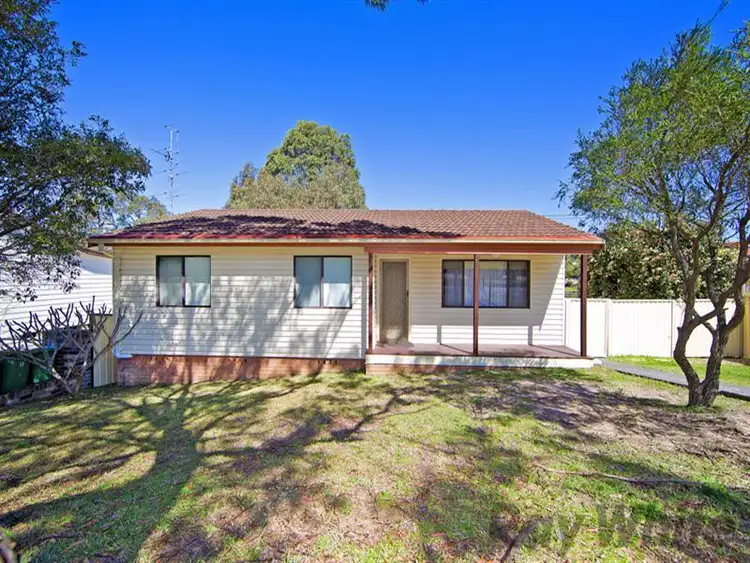 12a Ulana Avenue, Budgewoi NSW 2262