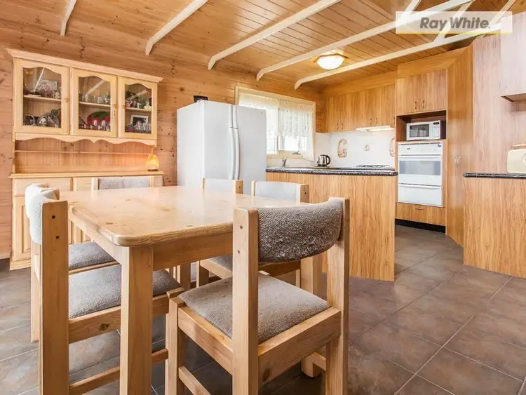 Fifth view of Homely house listing, 4 Burunda Road, Rosebud VIC 3939