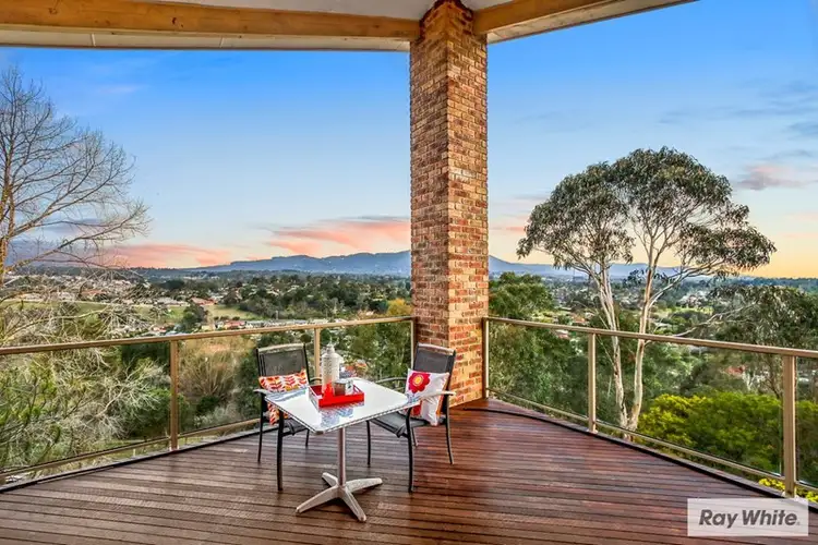 10 STRUAN Avenue, Mooroolbark VIC 3138