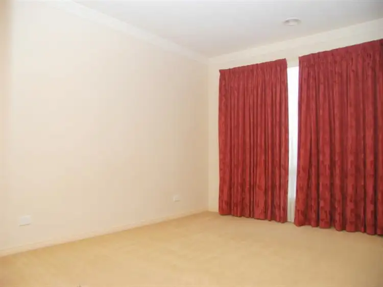 Third view of Homely house listing, 2/24 Silvercreek Court, Lynbrook VIC 3975