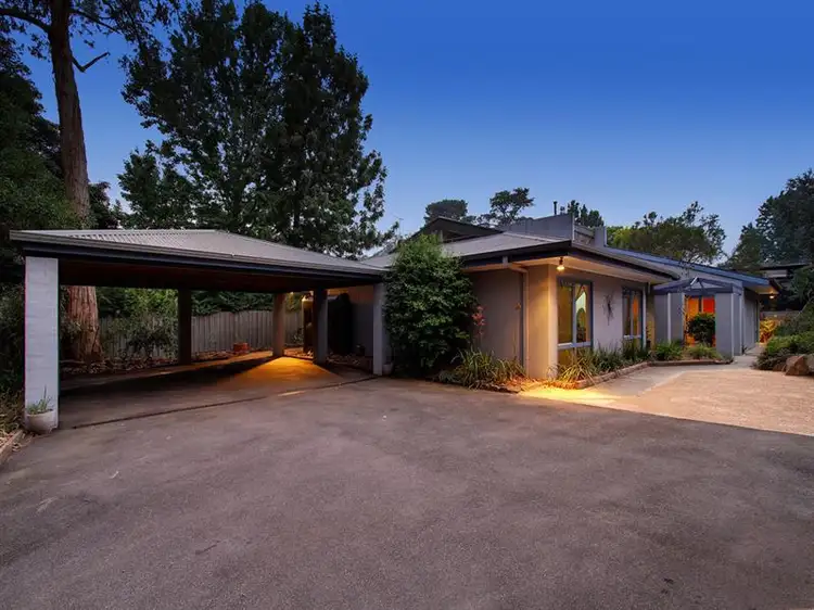 874 MOUNT DANDENONG Road, Montrose VIC 3765
