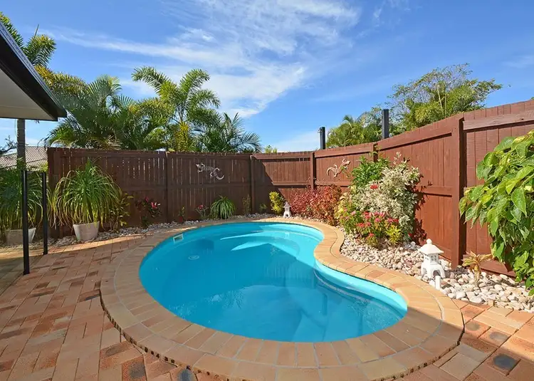Third view of Homely house listing, 1 Westminster Court, Kawungan QLD 4655