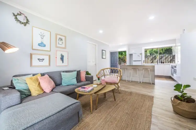 2/9 Elm Court, Labrador QLD 4215