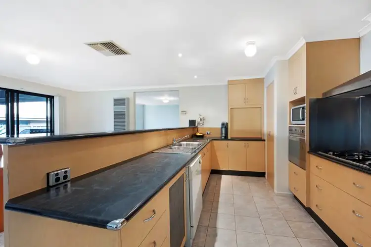 Second view of Homely house listing, 7 Avondale Drive, Wodonga VIC 3690