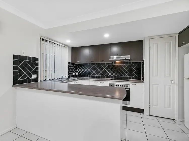 Sixth view of Homely townhouse listing, 17/1158 Cavendish Road, Mount Gravatt East QLD 4122